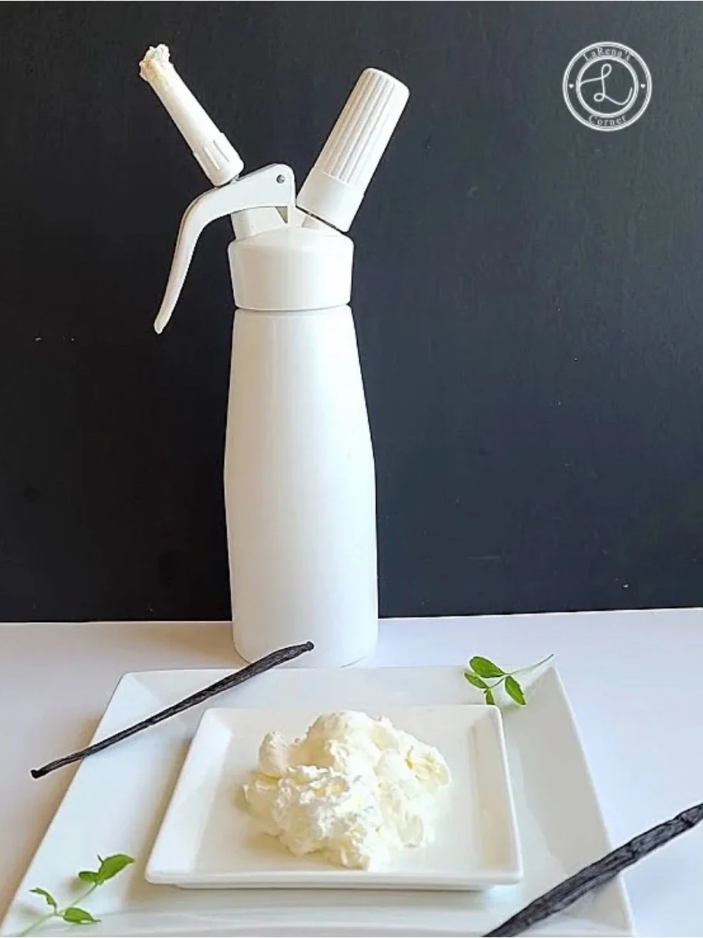 White Cream isi-Austria Whipper Dispenser -Durable Home Whipped Cream